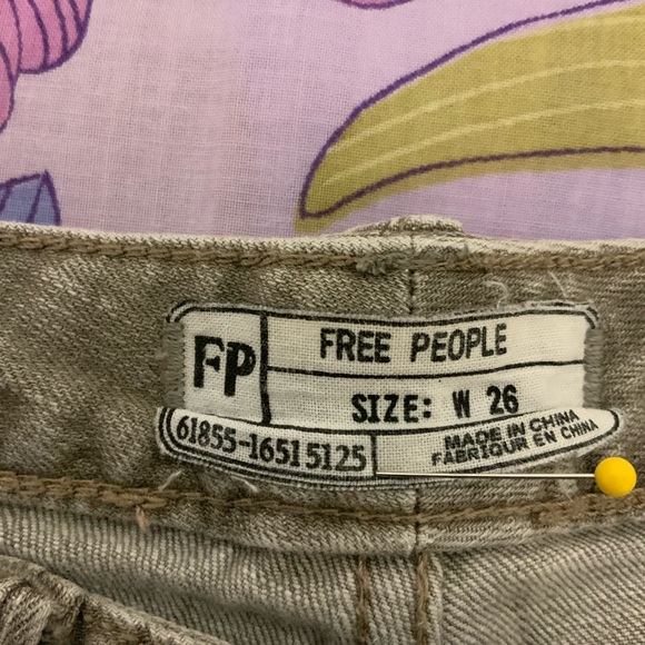 Like New Free People Distressed Skinny light Gray Jeans 26 size Women - Picture 4 of 16